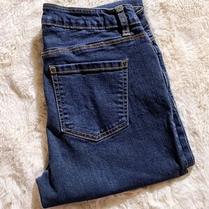NWOT - BUFFALO DARK BLUE, MID-RISE, SKINNY JEANS